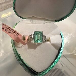 Elegant Green Gemstone Ring